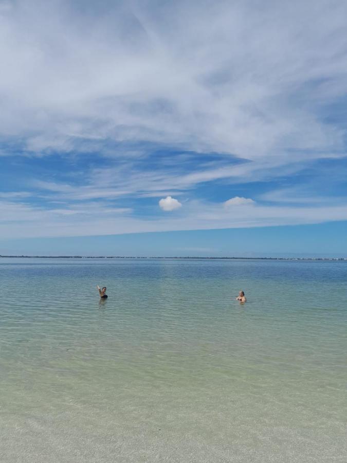 Praia Seca, 10 Pessoas, Em Frente A Lagoa Do Tome Araruama Exterior foto